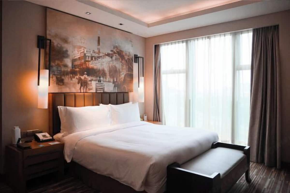 1 bedroom, minibar, in-room safe, desk