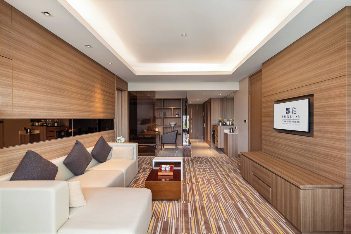 Minibar, in-room safe, desk, blackout curtains