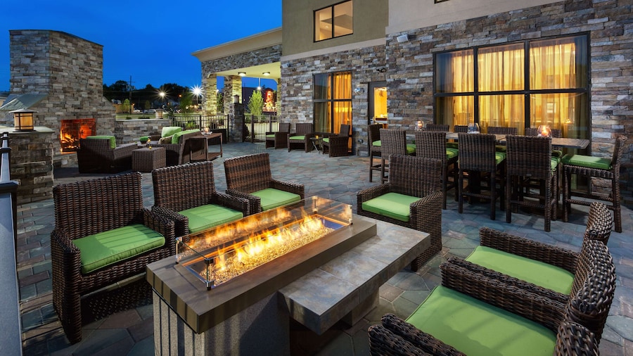 Hampton Inn & Suites Williamsport-Faxon Exit