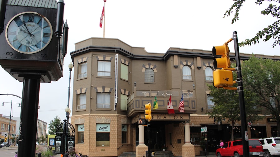 Hotel Senator