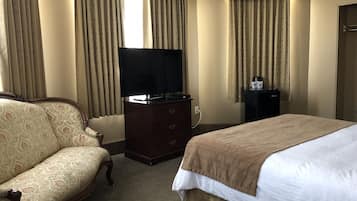 Premium bedding, down duvets, desk, laptop workspace