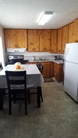 Refrigerador, microondas, cafetera/tetera
