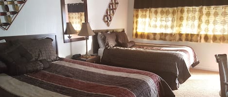 Double Room | Free WiFi, bed sheets