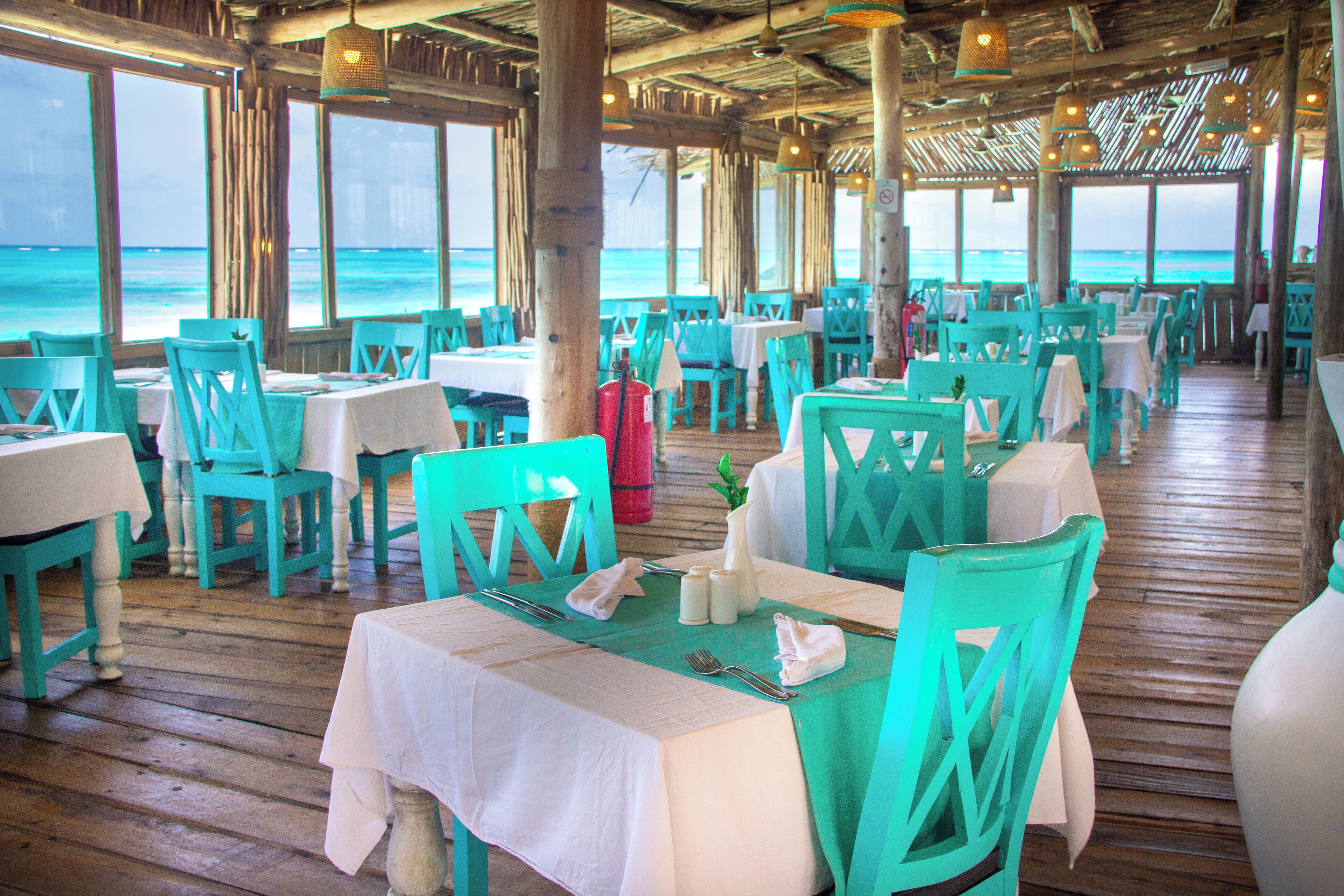 4 restaurants, breakfast, lunch, dinner served; international cuisine 