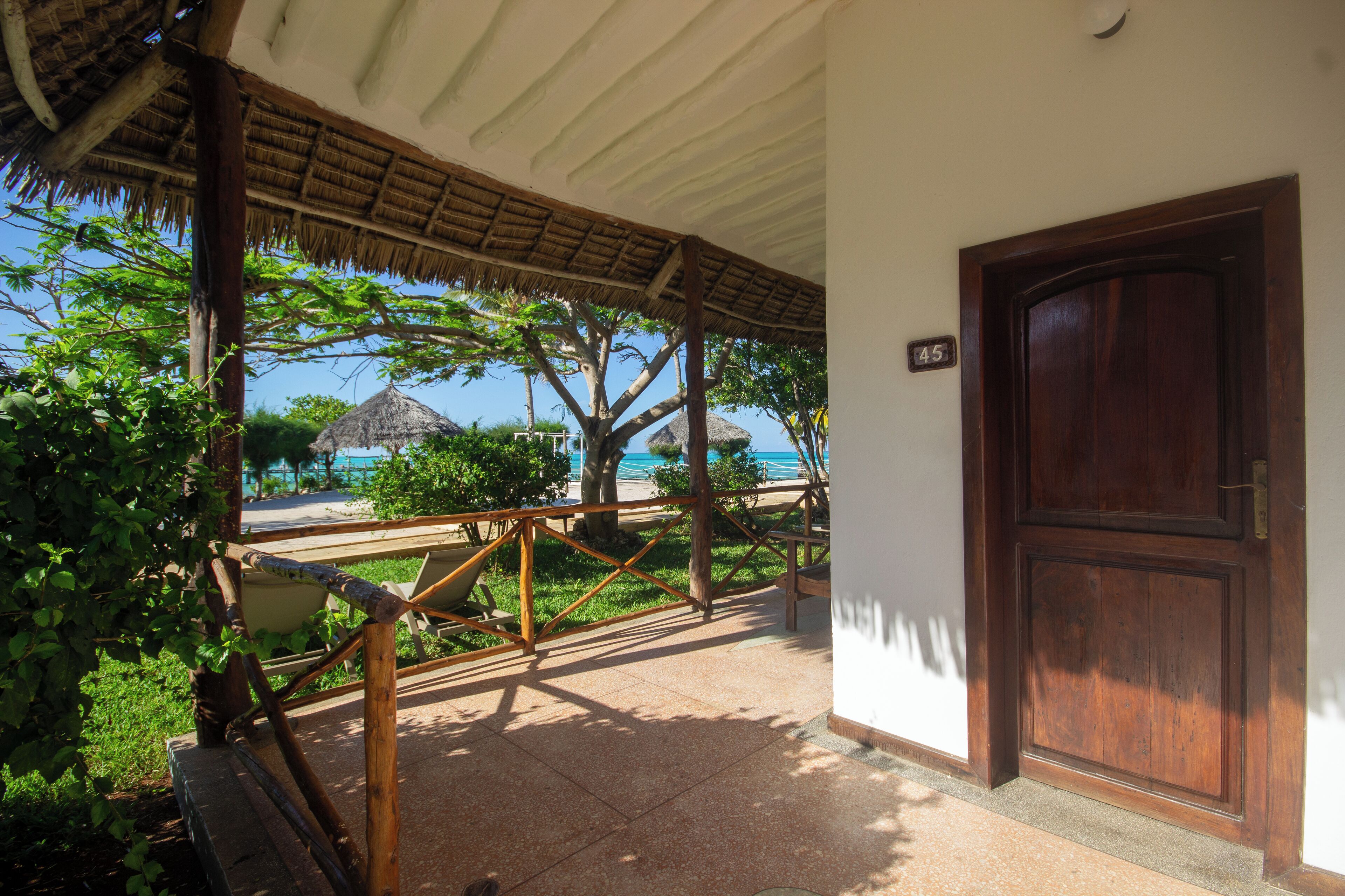 Bungalow, Ocean View | Down duvets, memory-foam beds, in-room safe, desk