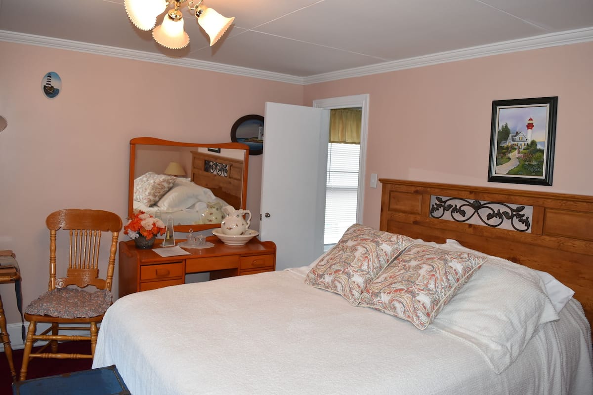 The Lighthouse, 1 Queen Bed, Ensuite Private Bathroom | Premium bedding, individually decorated, iron/ironing board, free WiFi
