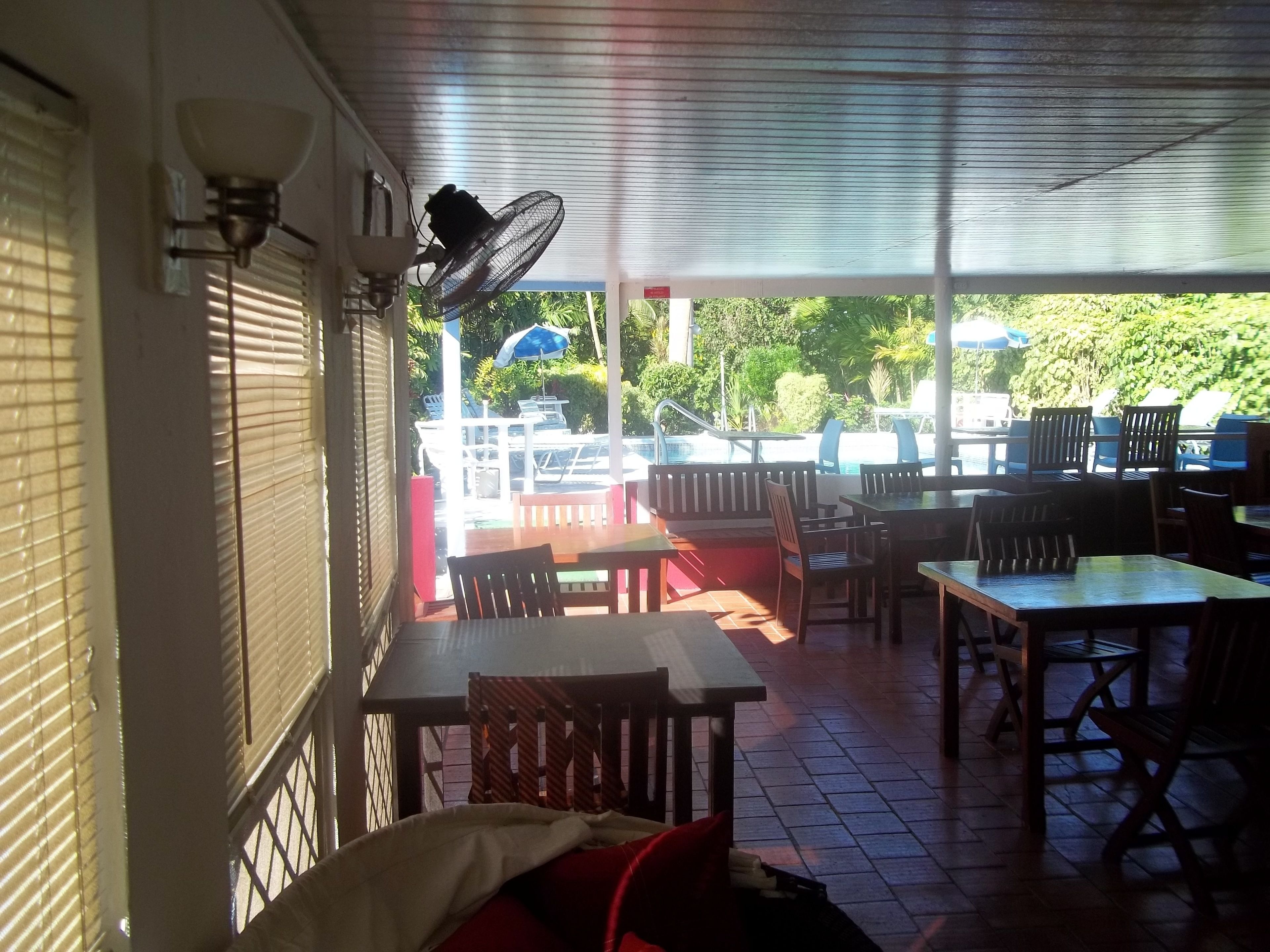 Daily cooked-to-order breakfast (USD 15 per person)