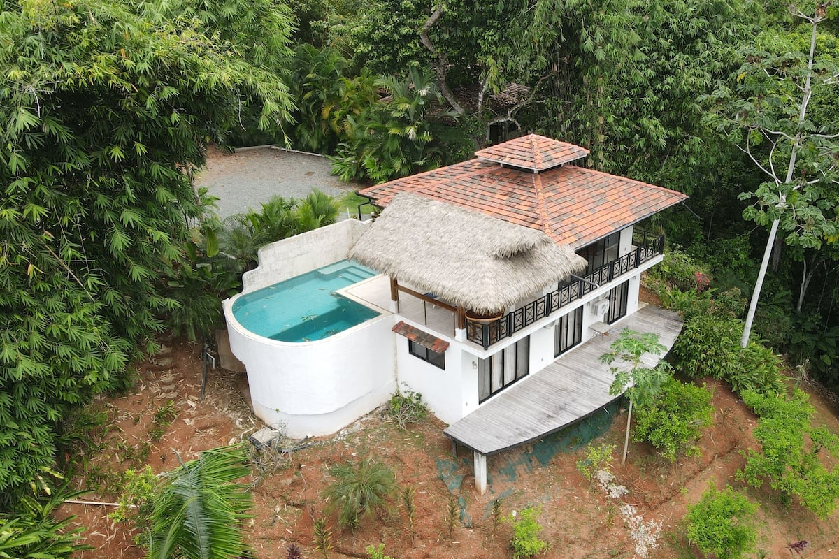 Villa | 2 chambres, coffre-fort, décor unique, ameublement unique