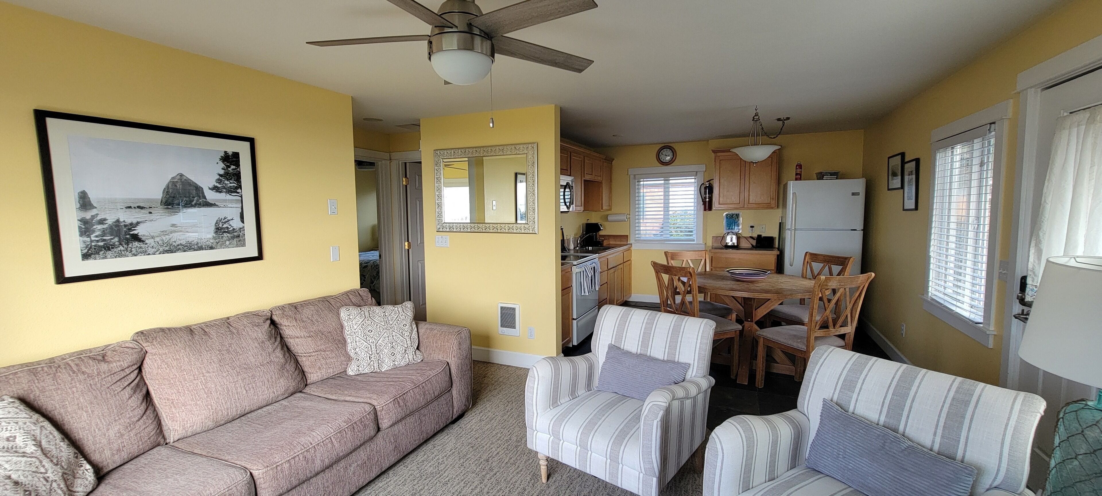 村舍 (Sea Breeze) | 客房内用餐