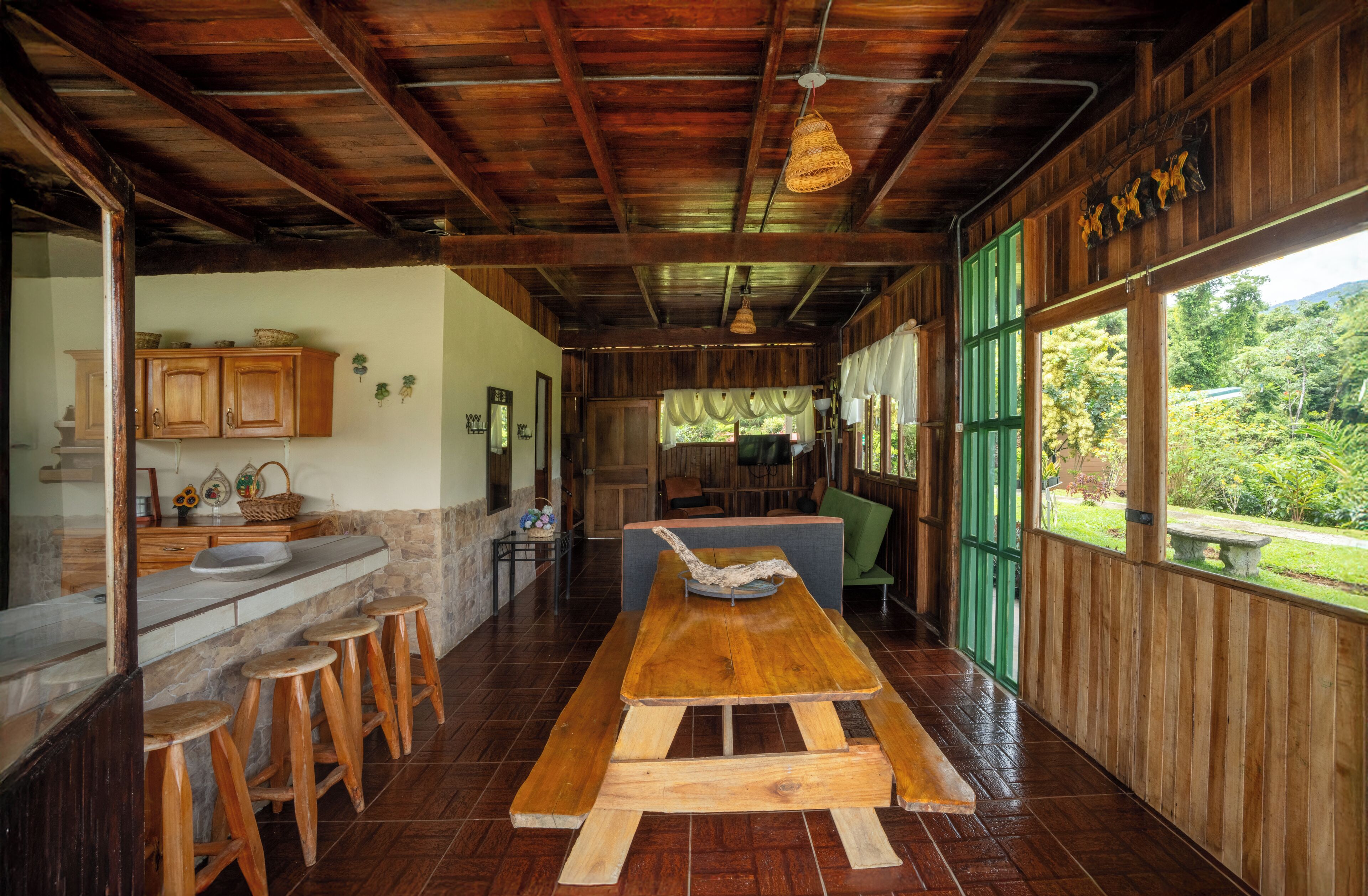 House, 4 Bedrooms | Living area | TV