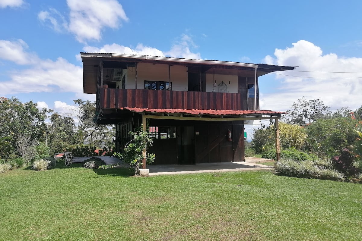 1 habitación, ropa de cama de alta calidad, wifi gratis y ropa de cama