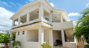 Suite Deluxe, 2 habitaciones, 2 baños | Vista frontal de la propiedad