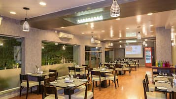 Food court