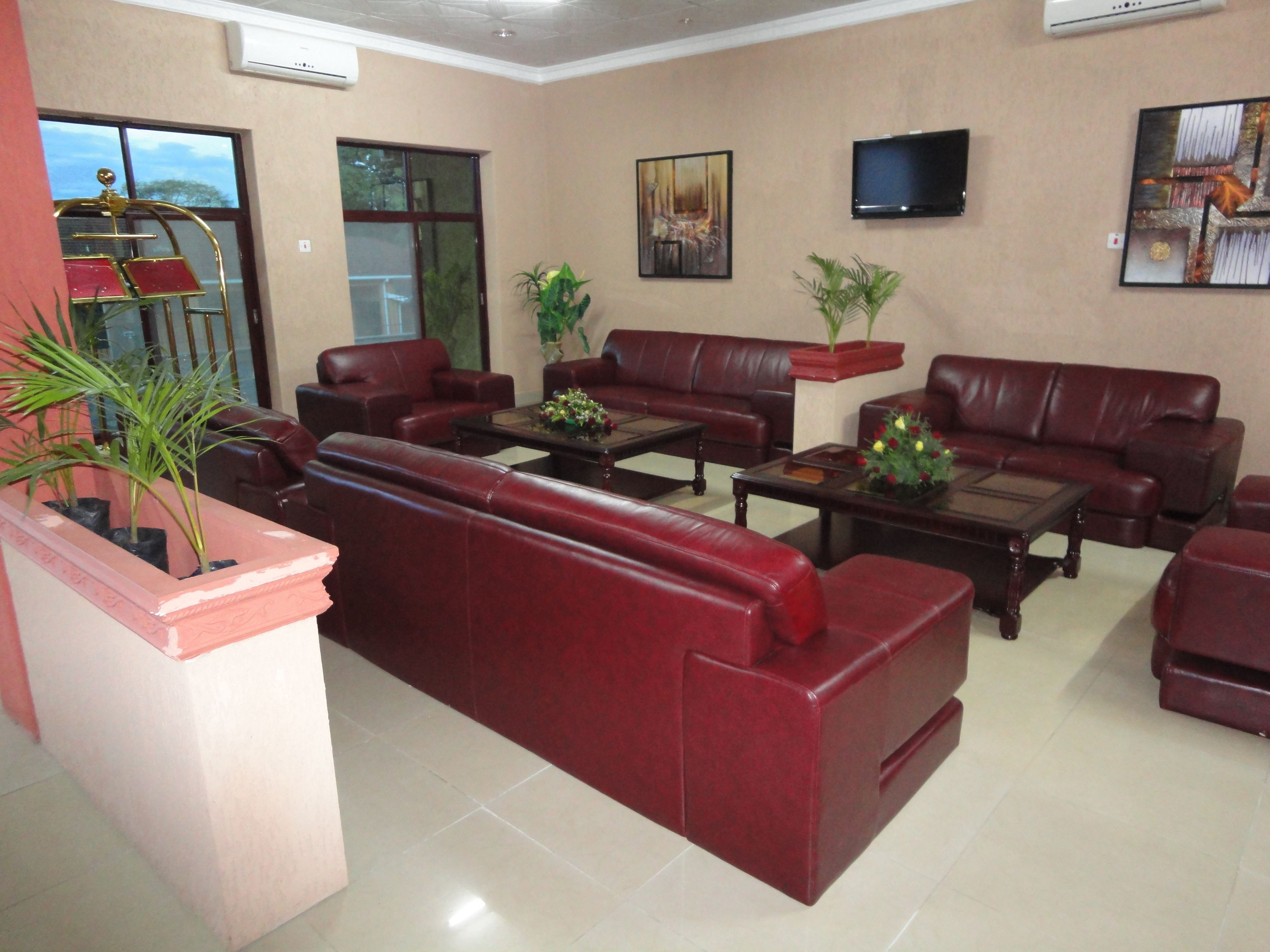 Lobby-lounge