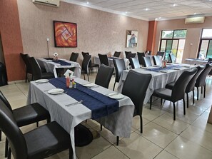 Breakfast, lunch, dinner served; Indian cuisine  - Bridgeview Hotel & Conference Centre (Lilongwe)