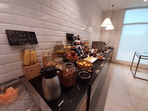 Daily buffet breakfast (INR 499 per person)