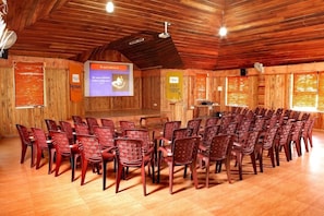 Meeting facility - Crescent Residency (Sulthan Bathery)