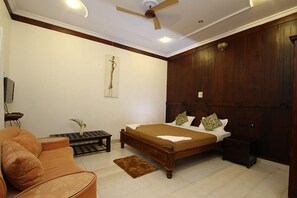 Deluxe Cottage (AC)