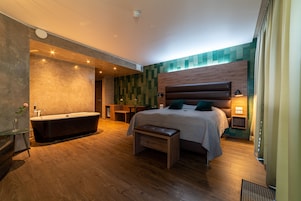 Decoración personalizada, muebles diferentes y escritorio