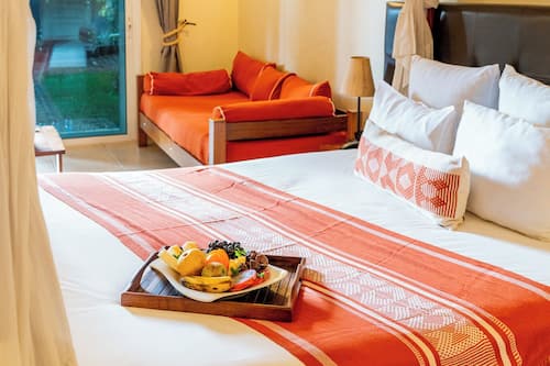 Superior Room | Minibar, coffres-forts dans les chambres, ameublement personnalisé