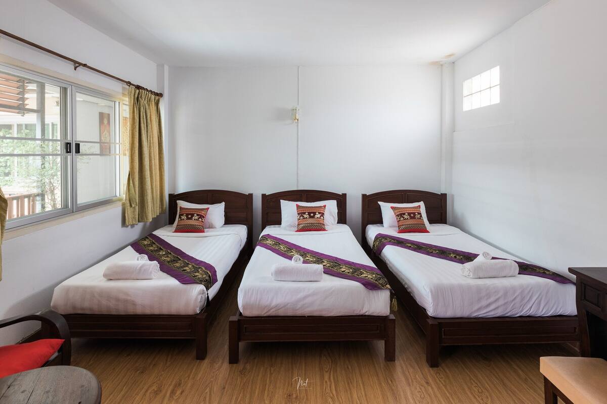 Triple Room (Triple room B) | WiFi (free)