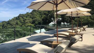 Outdoor pool, sun loungers