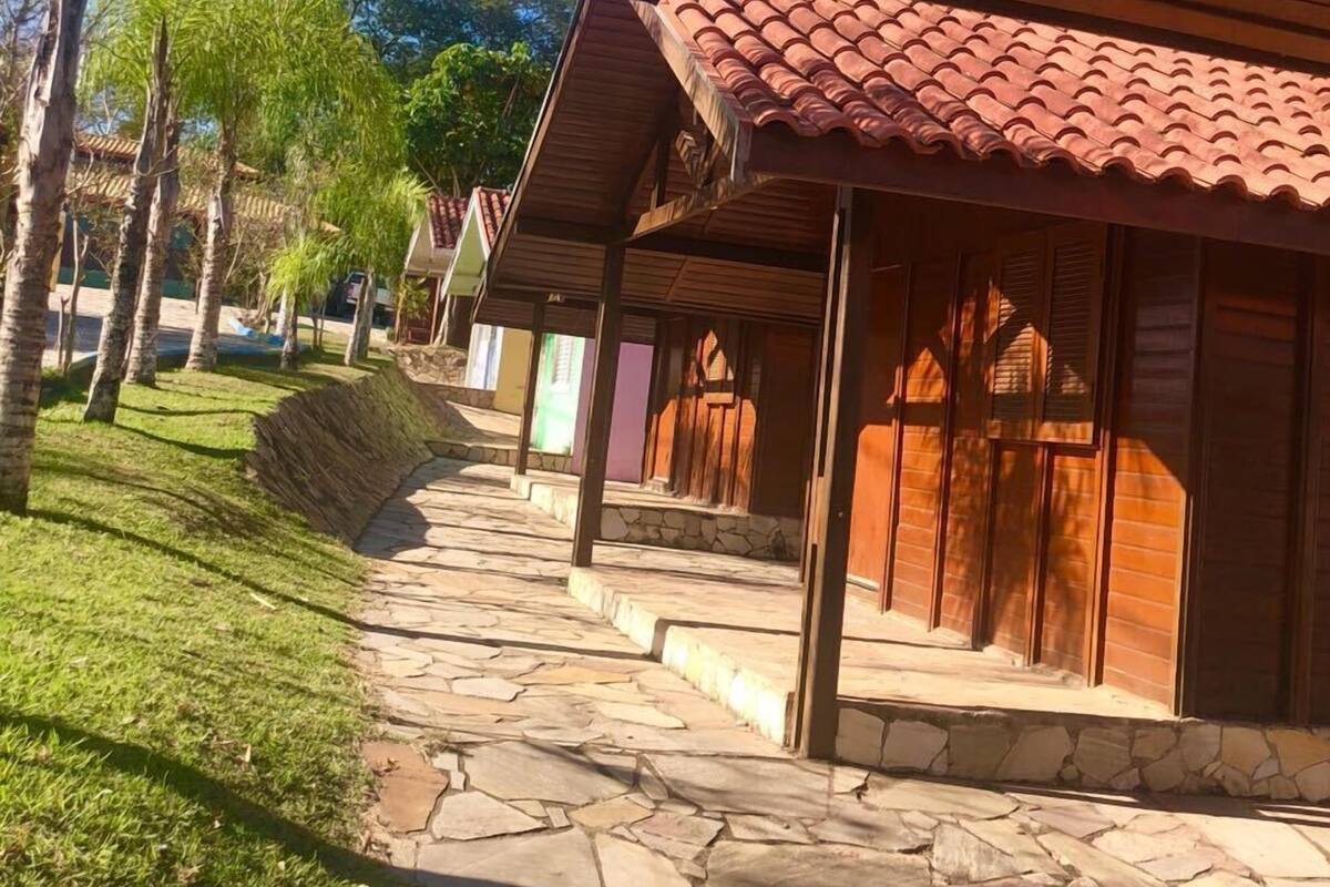 Minibar, cortinas blackout, wifi gratis y ropa de cama