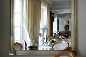 Frokostbuffé hver dag (EUR 10 per person)