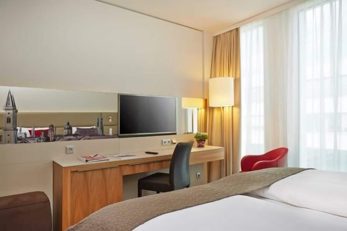 In-room safe, desk, laptop workspace, soundproofing