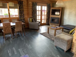 Dubbelrum för 1 person | Vardagsrum | Platt-tv