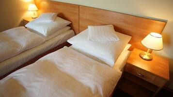 Cots/infant beds