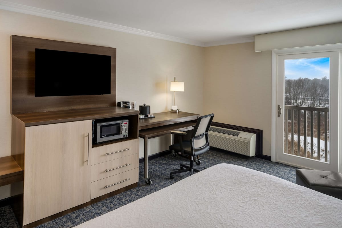 Cortinas blackout, tabla de planchar con plancha y wifi gratis