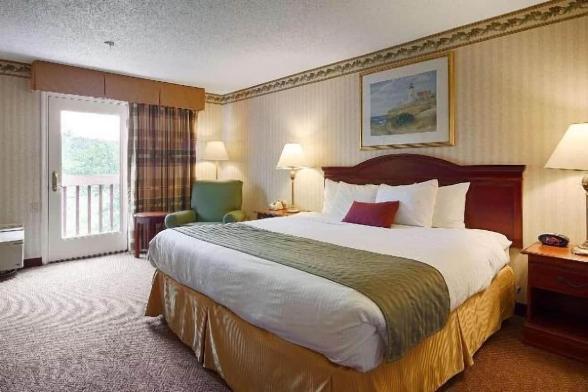 Pimennysverhot, silitysrauta/-lauta, ilmainen Wi-Fi, vuodevaatteet