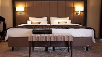 Deluxe Double Room | Egyptian cotton sheets, premium bedding, pillowtop beds, minibar