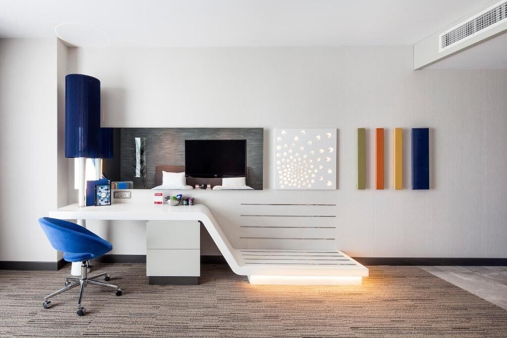 1 bedroom, premium bedding, minibar, in-room safe