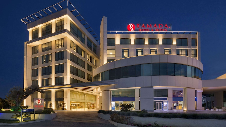 Ramada Hotel & Suites by Wyndham Izmir Kemalpasa