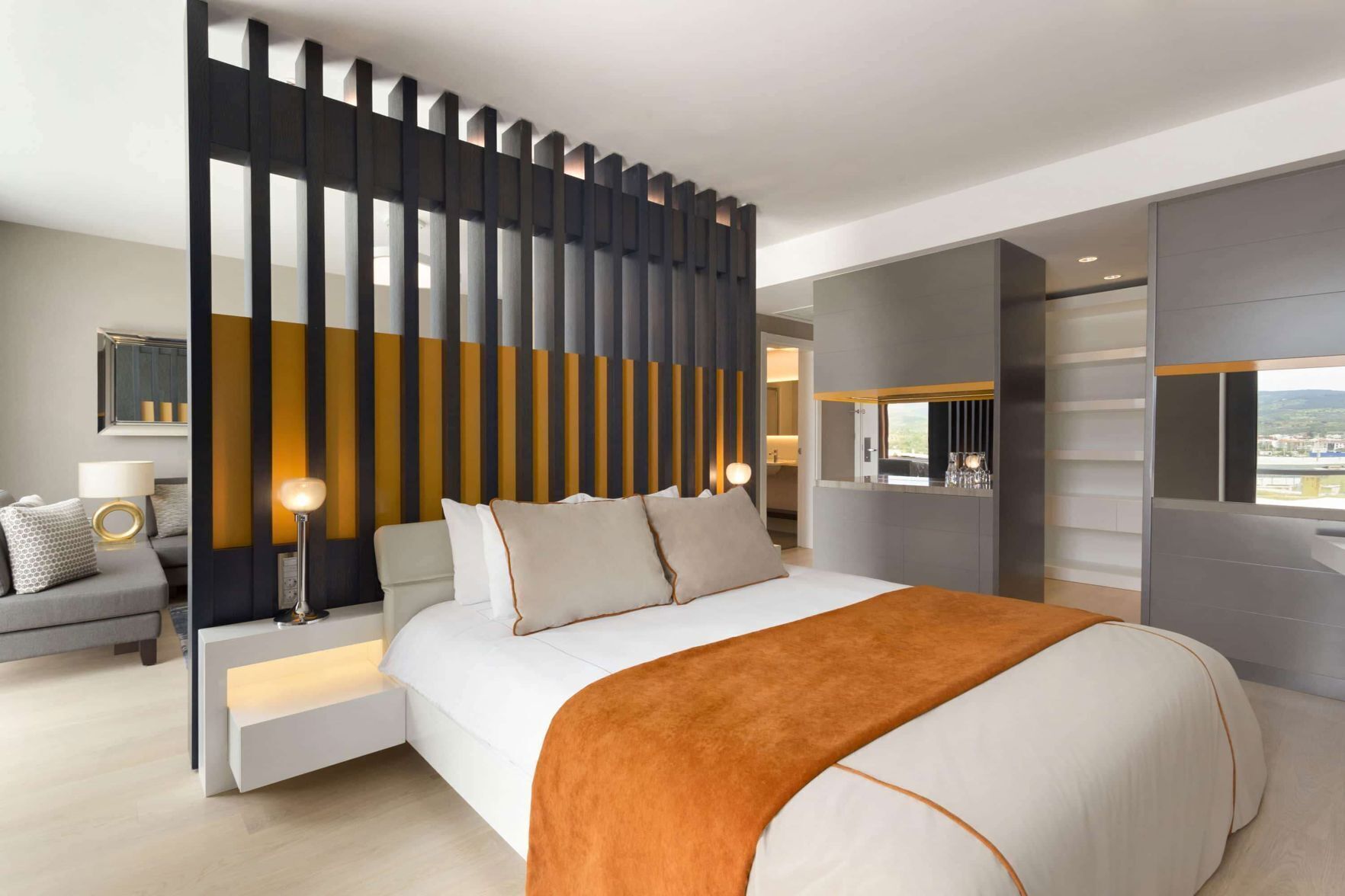 Premium bedding, minibar, in-room safe, desk