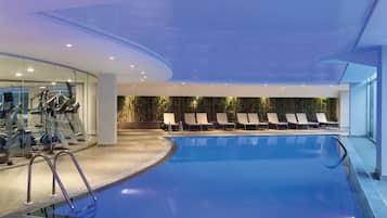 Indoor/outdoor pool