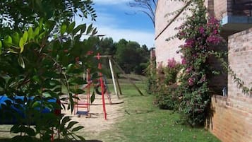 Children's play area - outdoor