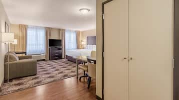Deluxe Single Room, 1 King Bed with Sofa bed