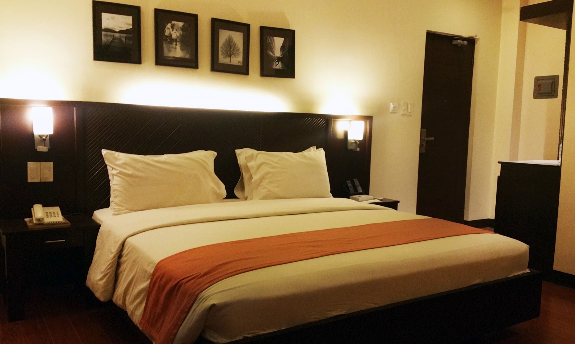 executive room, 1 king bed, accessible | minibar, desk, rollaway beds, free wifi