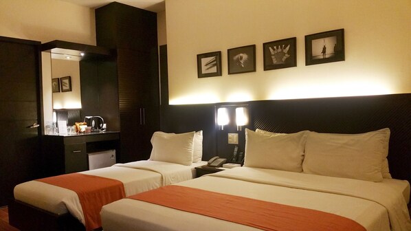 Premier Room, 2 Queen Beds, Accessible