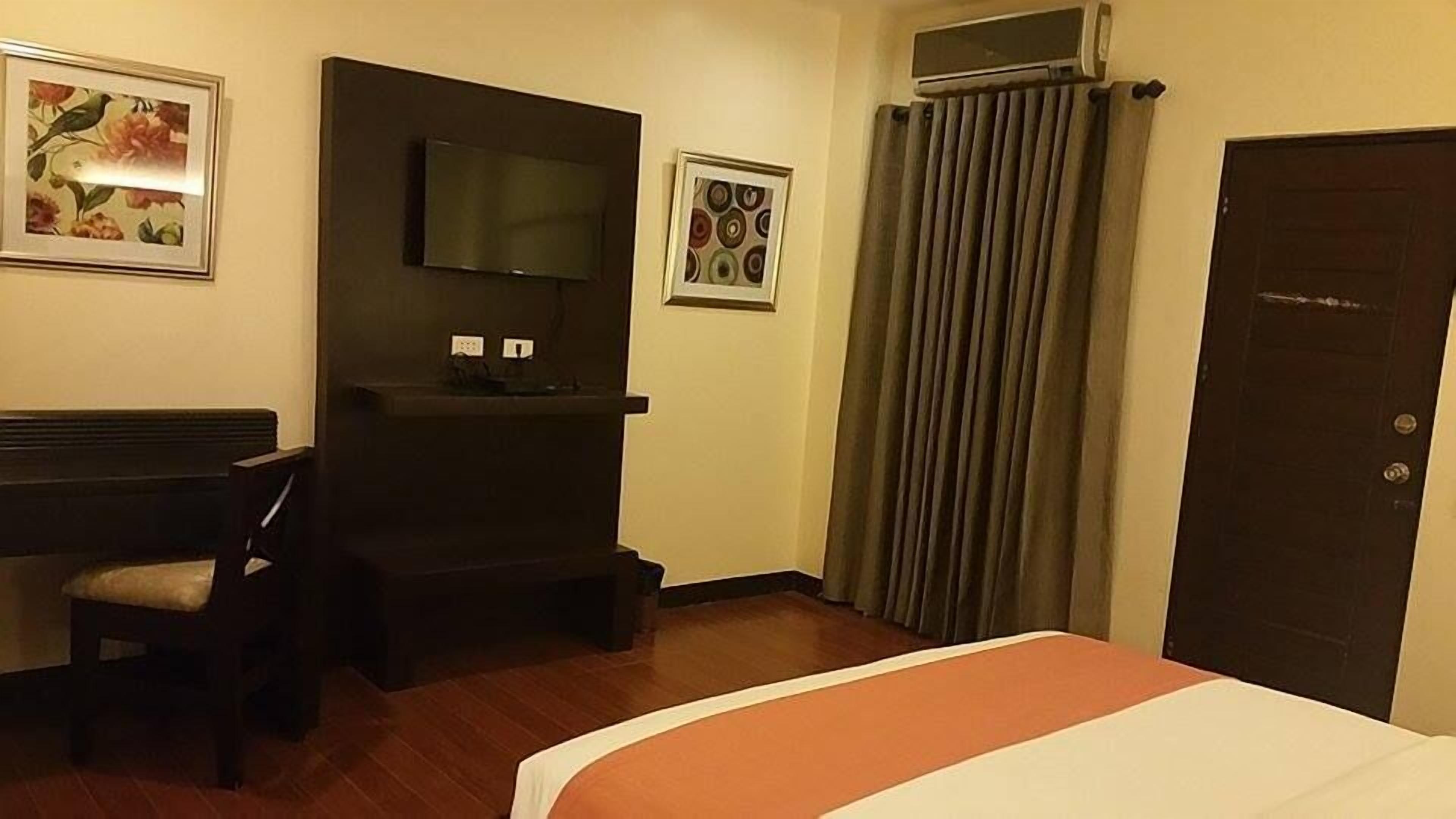 executive room, 1 king bed, accessible | room amenity
