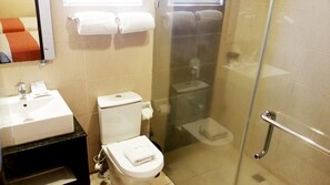 Executive Room, 1 King Bed, Accessible | Bathroom | Shower, free toiletries, hair dryer, towels - Hotel Esse Davao (Davao)