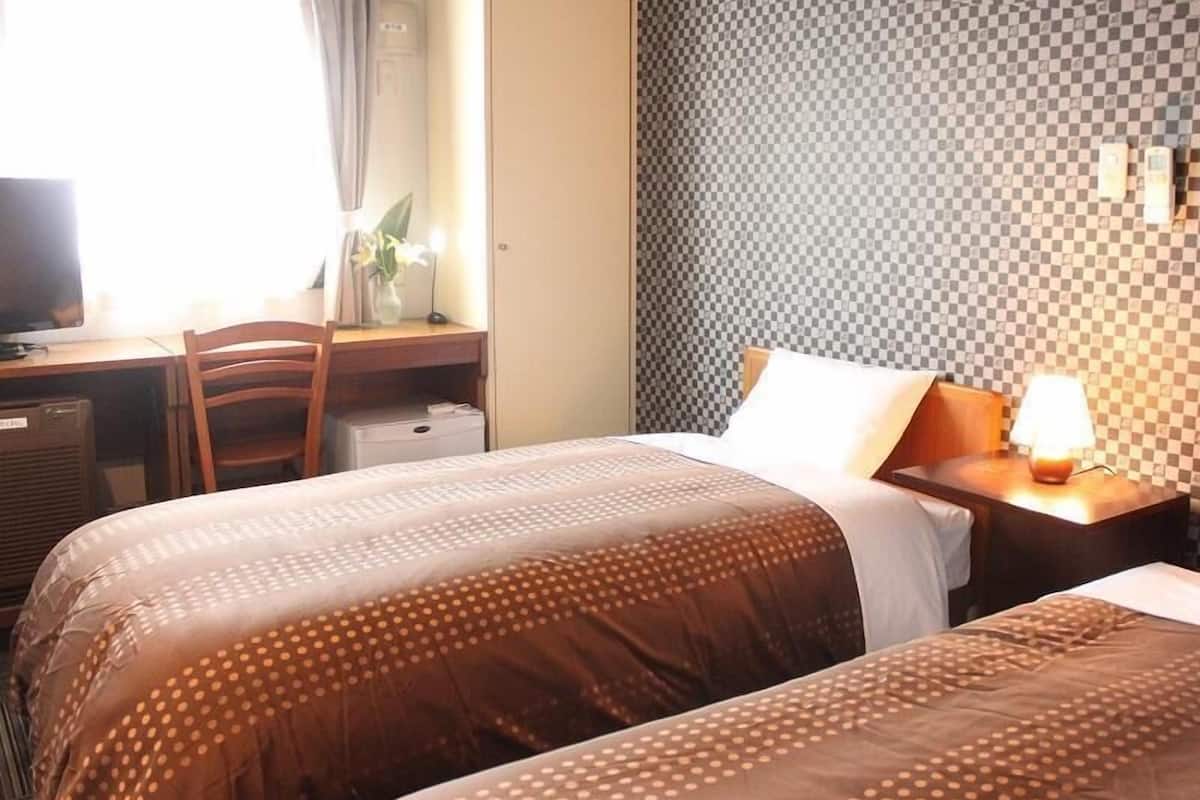 Individually decorated, desk, iron/ironing board, free WiFi