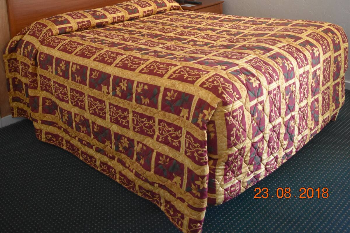 Cribs/infant beds, rollaway beds, free WiFi, bed sheets
