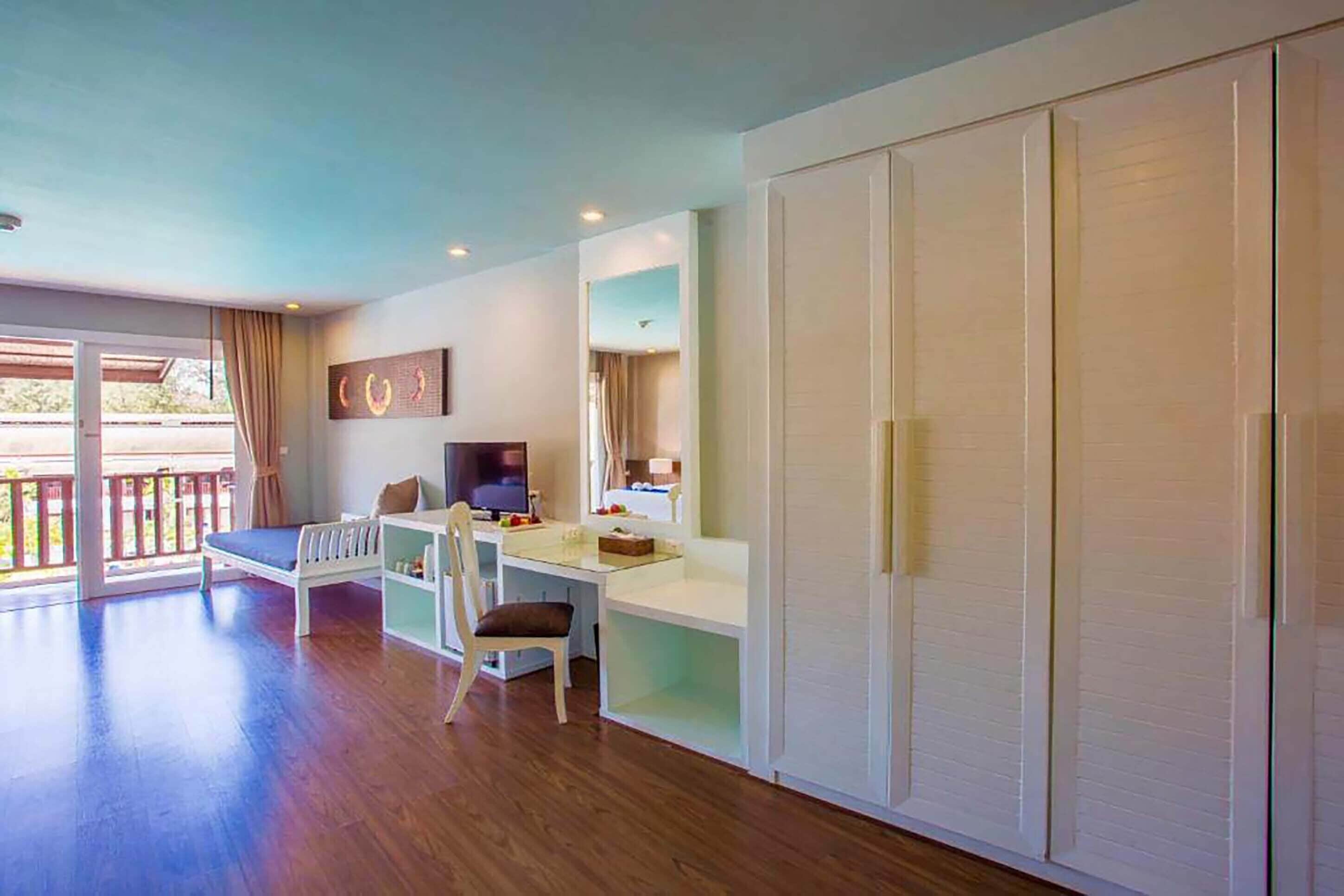 1 bedroom, in-room safe, laptop workspace, iron/ironing board