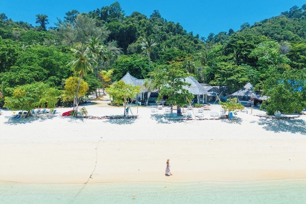 Mặt tiền nơi lưu trú