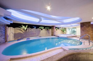 Una piscina techada