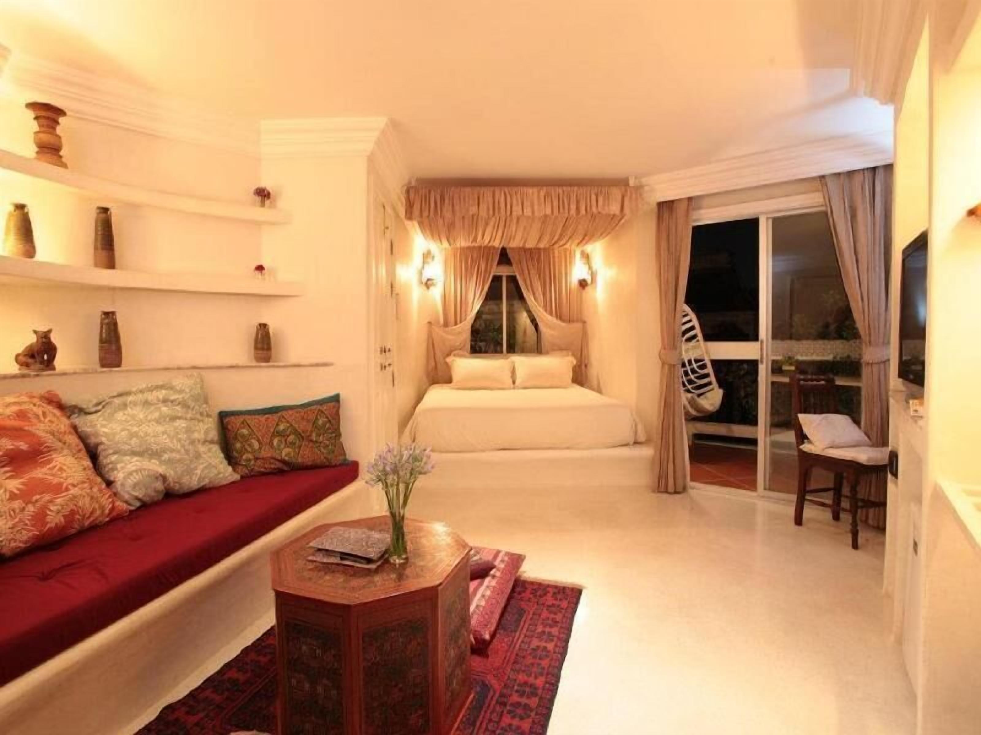 Minibar, värdeförvaringsskåp på rummet, gratis wi-fi och sängkläder